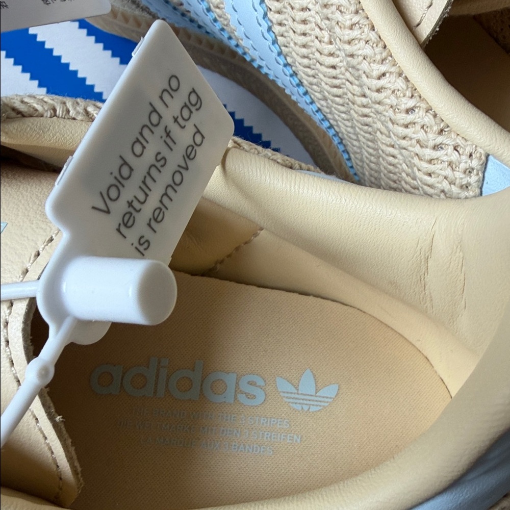 Adidas Women’s Samba OG Cream and Light Blue Sneakers - Picture 12 of 13